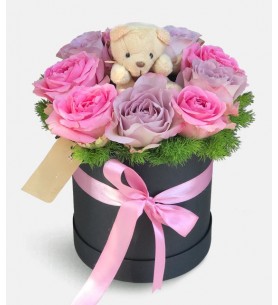 Siyah Kutuda Güller ve Ayıcık