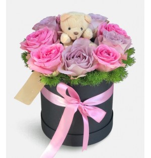 Siyah Kutuda Güller ve Ayıcık