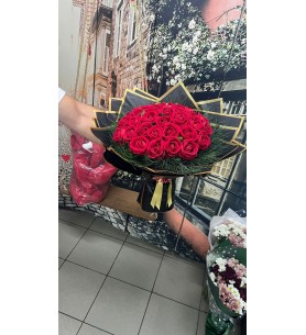 41'li Kırmızı Yapay Gül Buketi