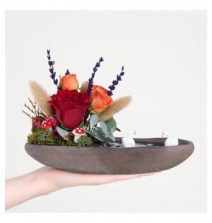 Dekor Saksıda Kırmızı Gül ve Turuncu Güllü Teraryum