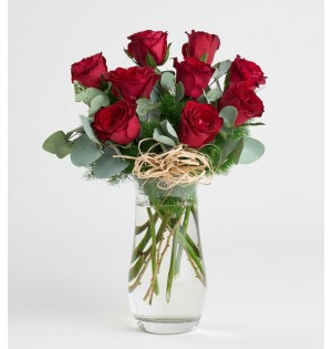 Silindir Cam Vazoda 9 Kırmızı Gül