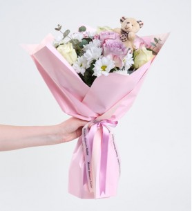 Pudra Bukette Lila Güller ve Ayıcık Anahtarlık