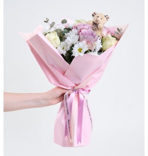 Pudra Bukette Lila Güller ve Ayıcık Anahtarlık